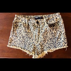 Urban outfitters BDG brand high rise cheeky cheetah shorts- size 32